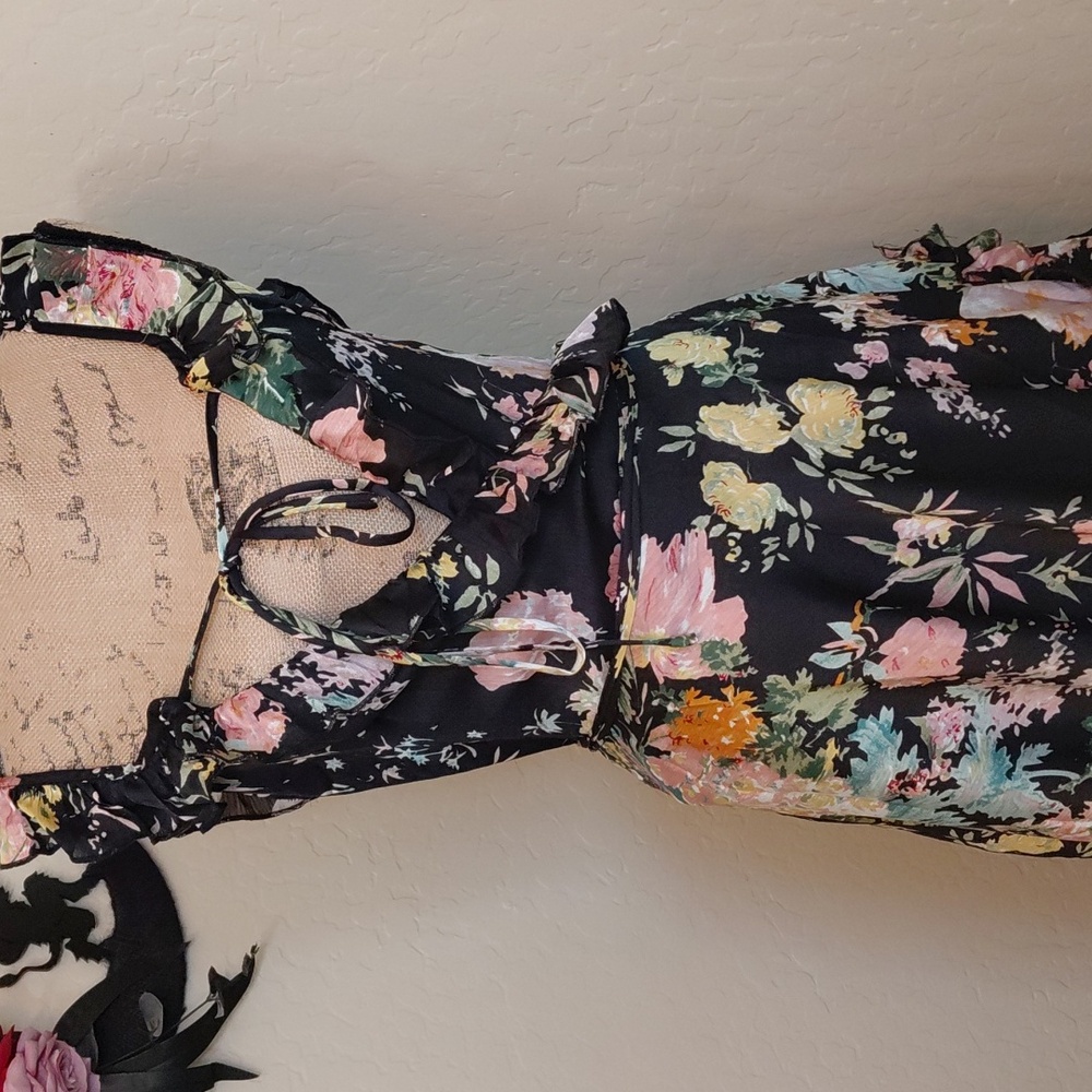 DOLLSKILL CURRENT MOOD 1X SHEER CHIFFON FLORAL PRINT RUFFELED DETAILS SELF TIE